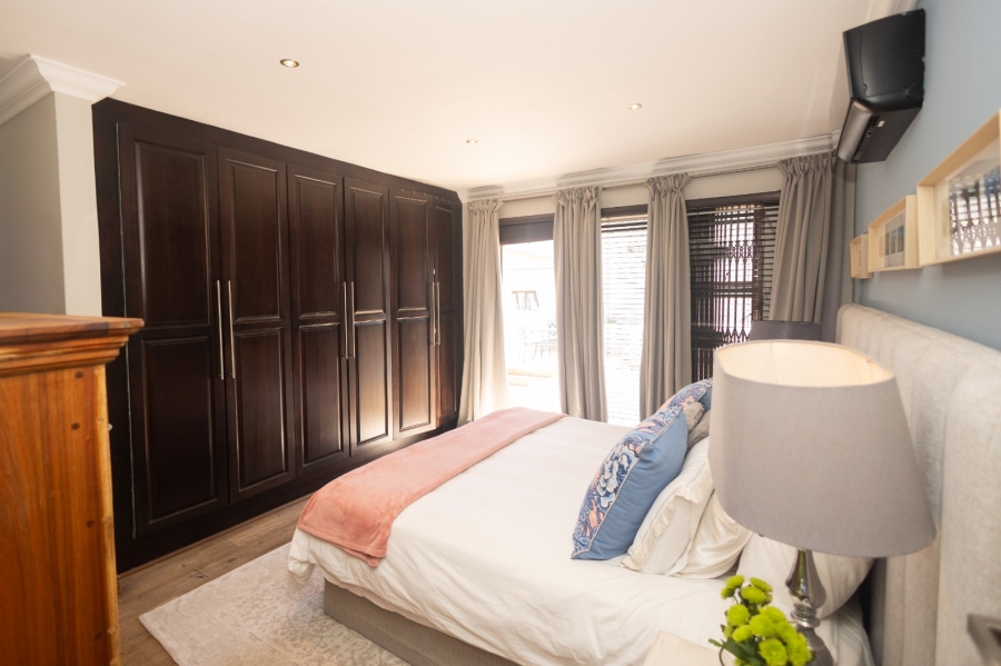 To Let 5 Bedroom Property for Rent in De Bron Western Cape